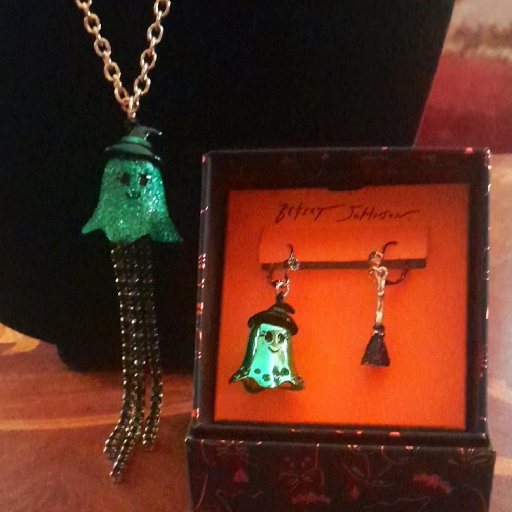 Betsey Johnson Green Crystal Ghost Necklace and Earrings Set NWT